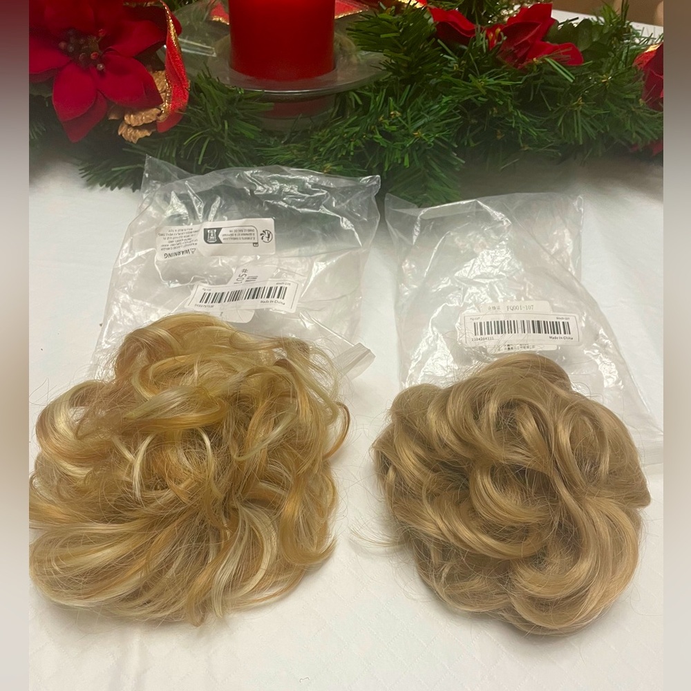 🎄2/22.00 🎄NWT New in packages two slightly different coloured Pony Tail add ons.